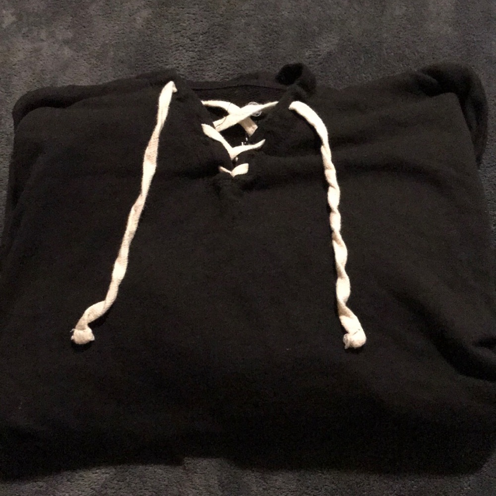 Black crop long sleeve